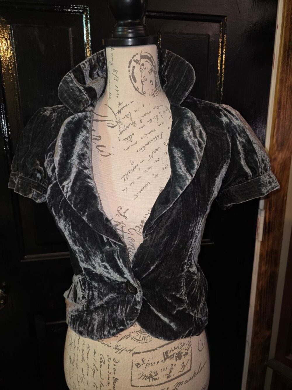 Velvet Black Puff Sleeve Cropped Blazer Jacket With Button Closure Size Small
